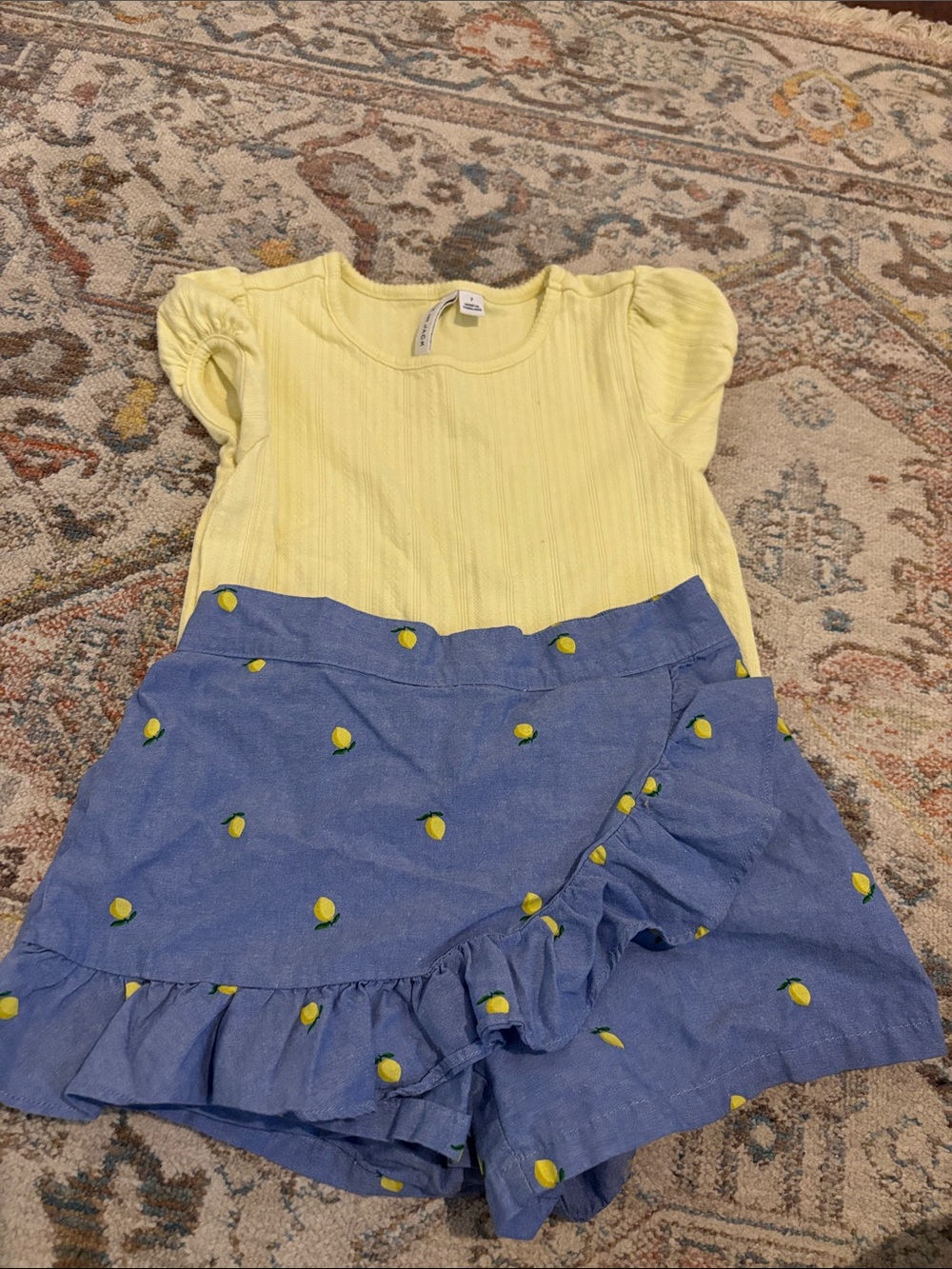 Janie and Jack Yellow Ribbed Top with Blue Lemon-Print Ruffle Shorts